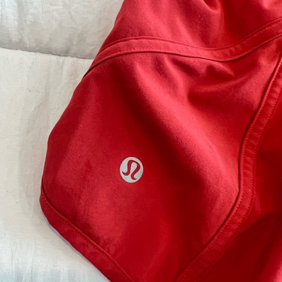 Lululemon Tracker Short - Picture 4 of 5